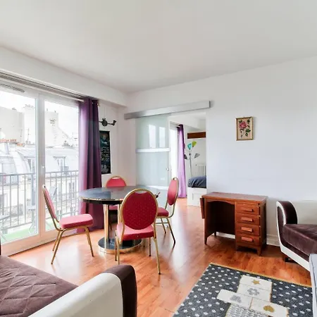Superb 1br Flat With Balcony View On Sacre-coeur * París